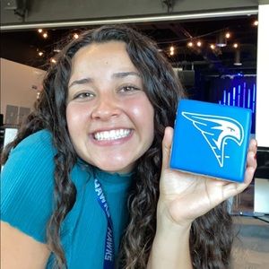 Meet your Posher, Adaly